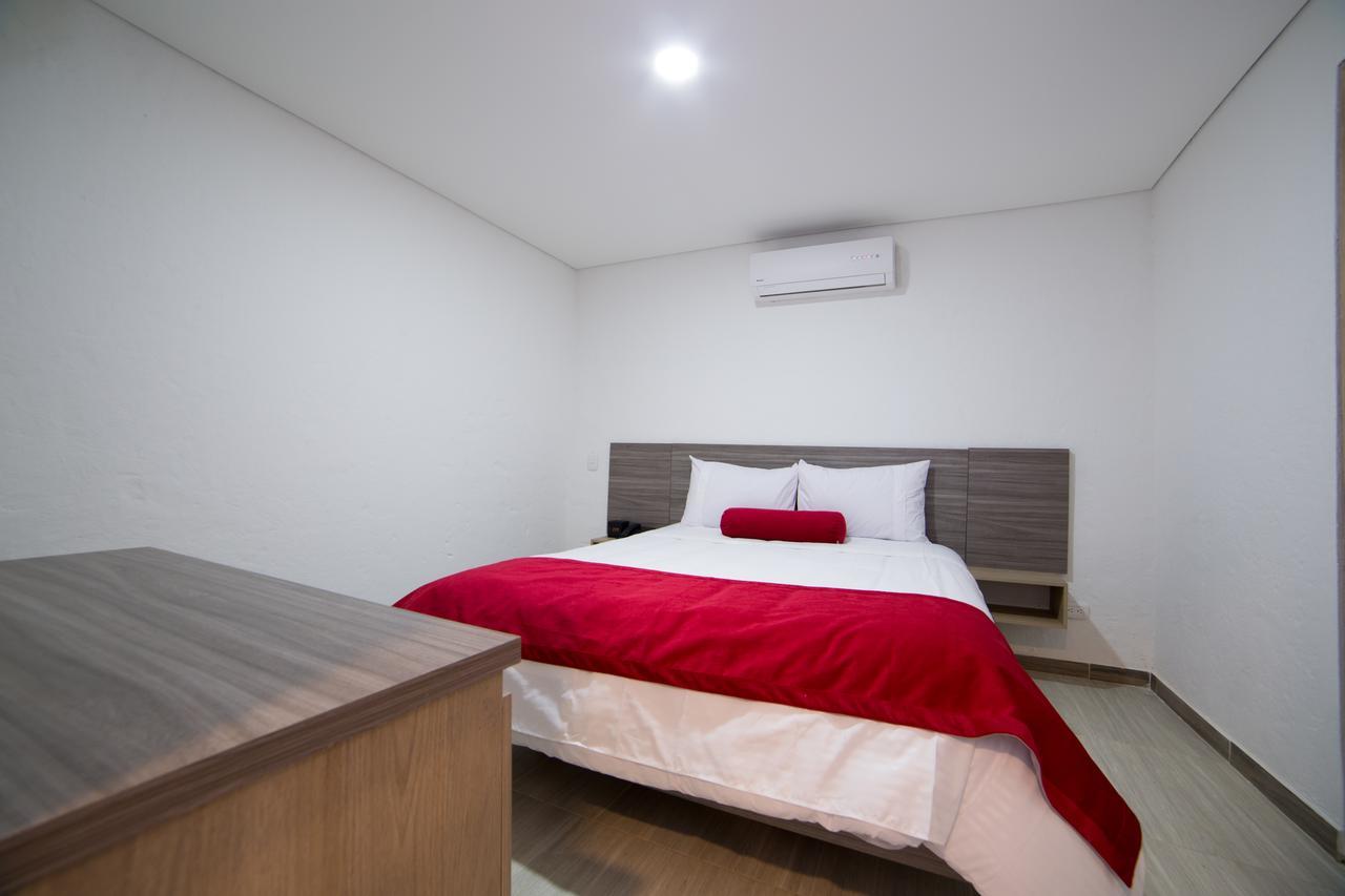 Hotel Med 70 Medellín Eksteriør billede