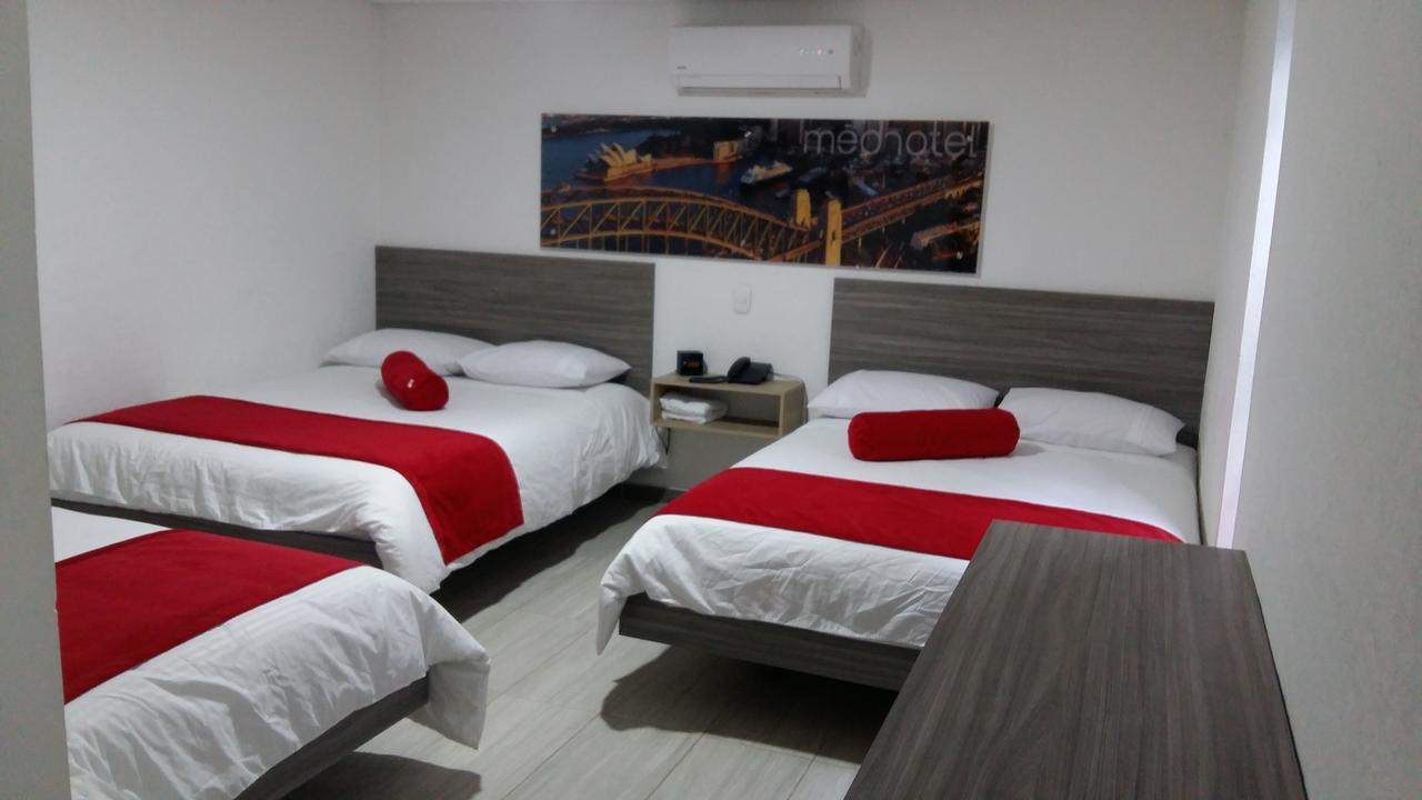 Hotel Med 70 Medellín Eksteriør billede