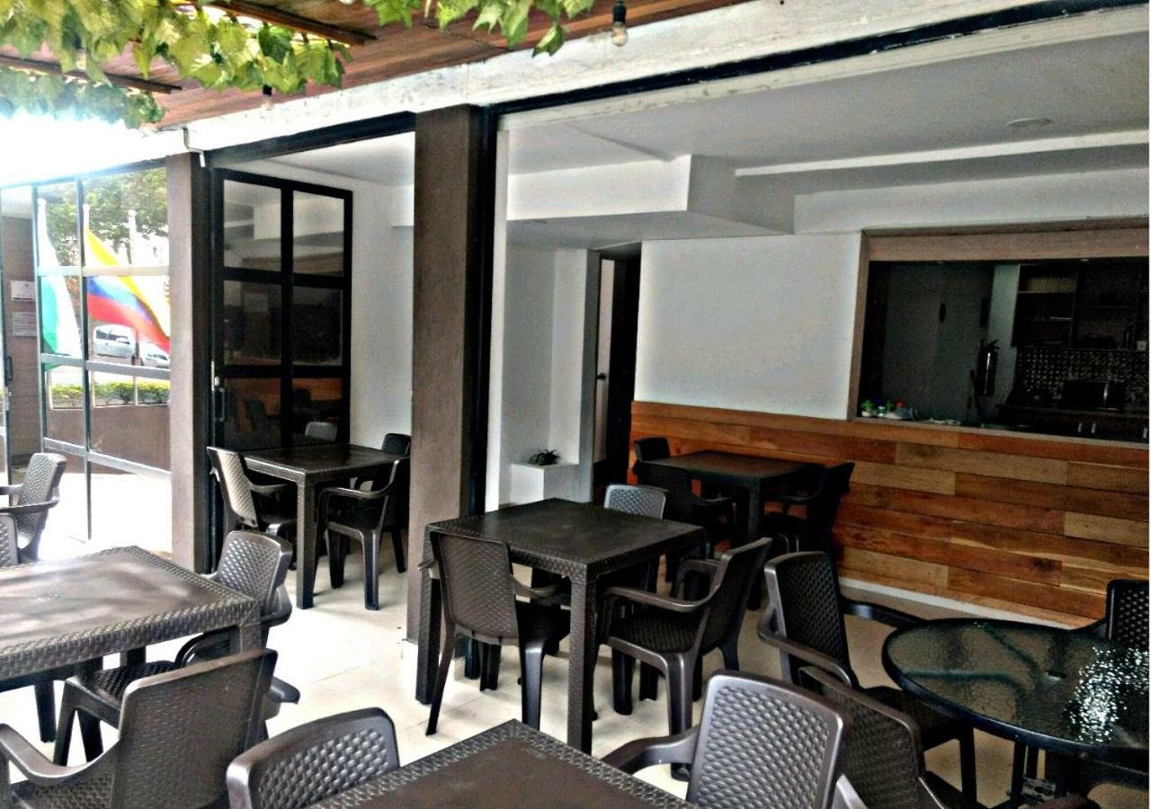 Hotel Med 70 Medellín Eksteriør billede
